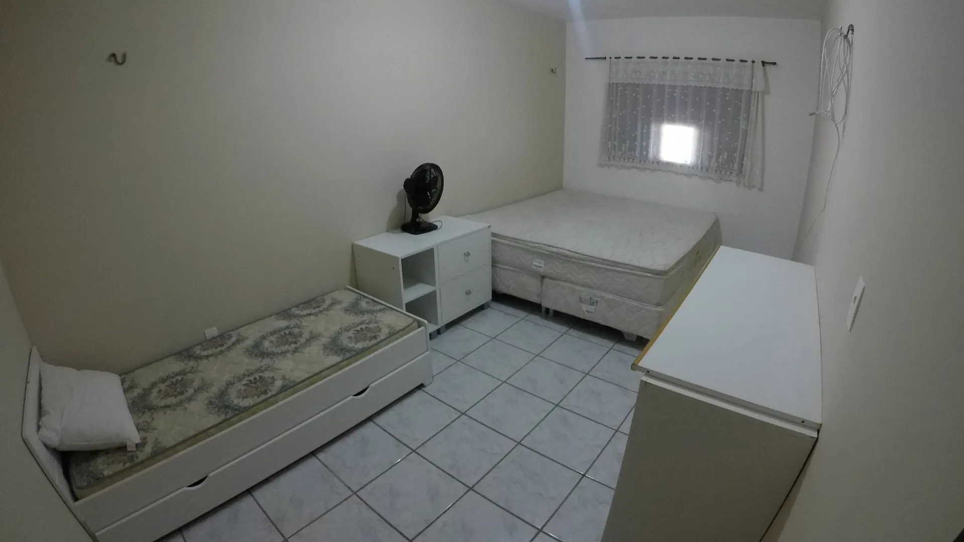 Apto 4 Suites Com Ar Para 15 Pessoas フォルタレザ 0*,