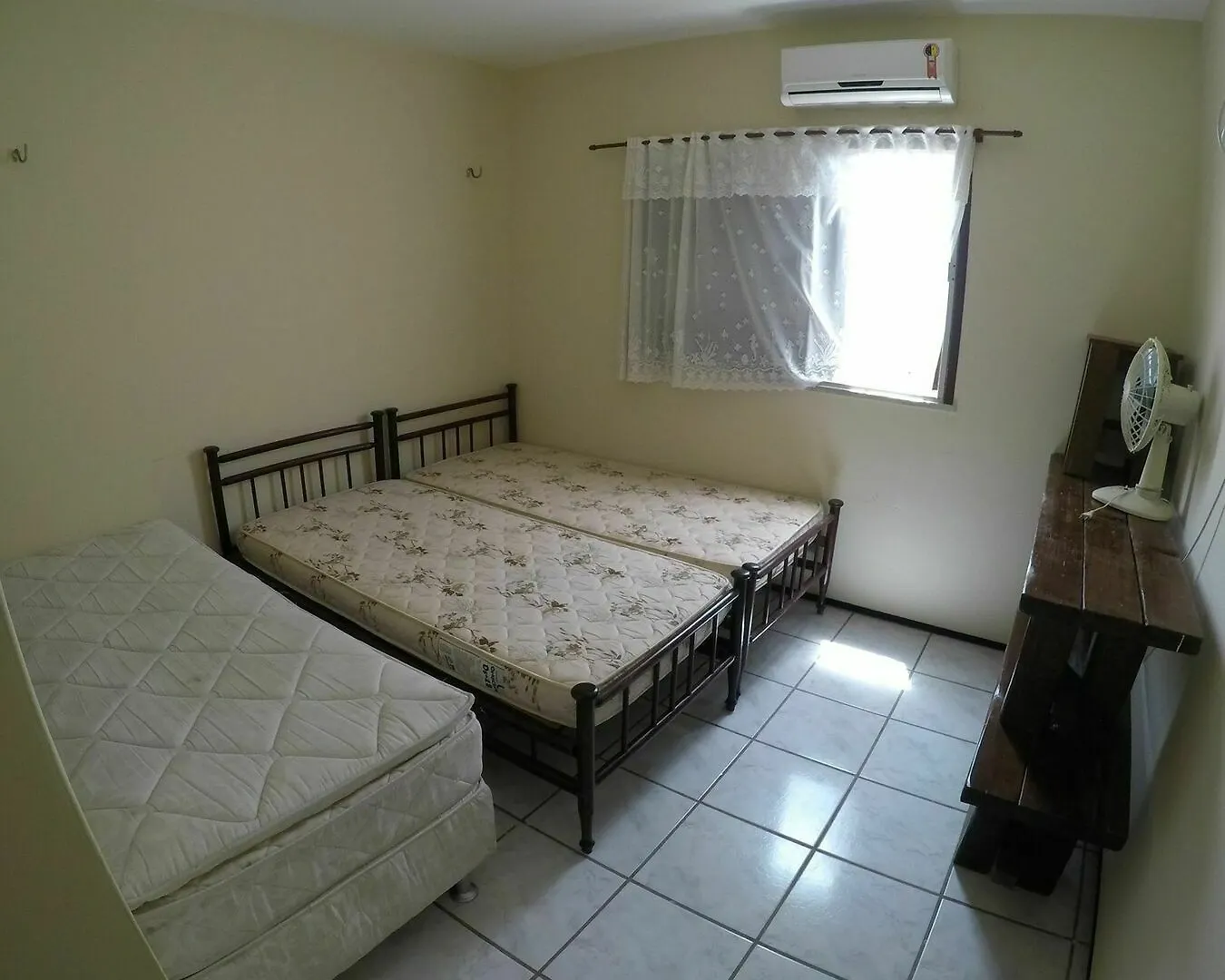 Apto 4 Suites Com Ar Para 15 Pessoas フォルタレザ